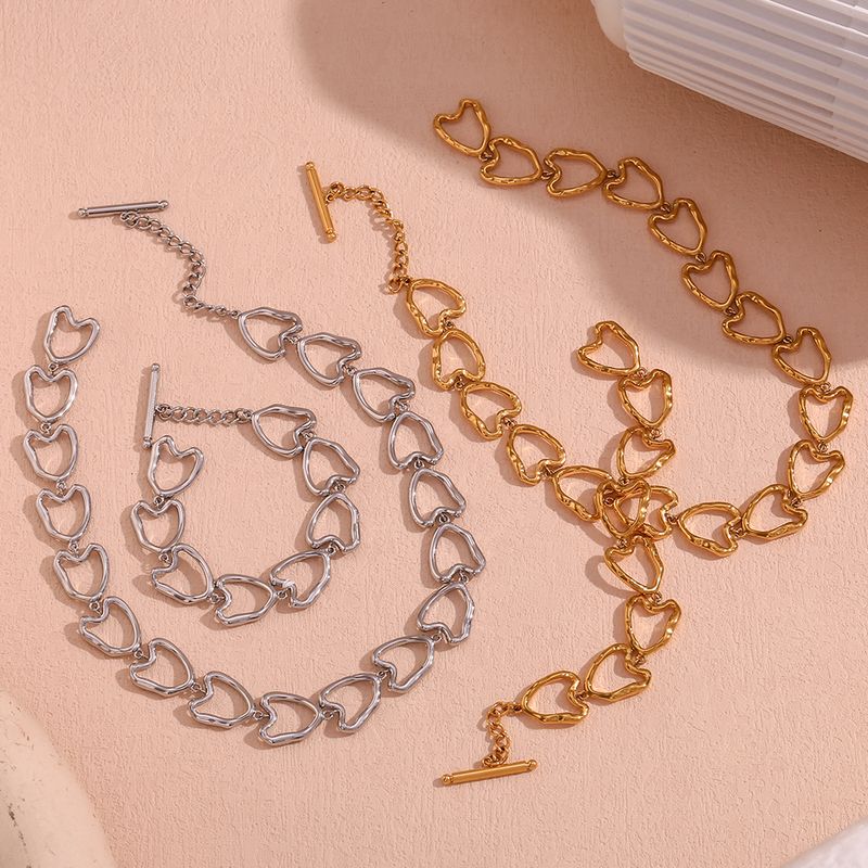 Einfacher Stil Klassischer Stil Herzform Rostfreier Stahl Überzug 18 Karat Vergoldet Armbänder Halskette