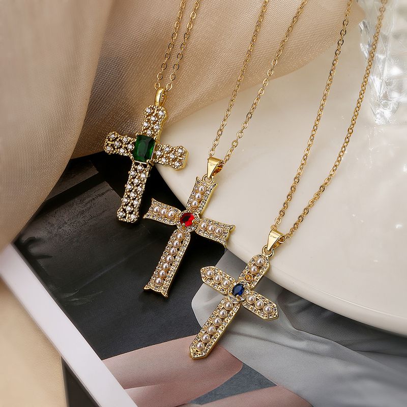 Einfacher Stil Pendeln Kreuzen Kupfer 18 Karat Vergoldet Künstliche Perlen Zirkon Halskette Mit Anhänger In Masse