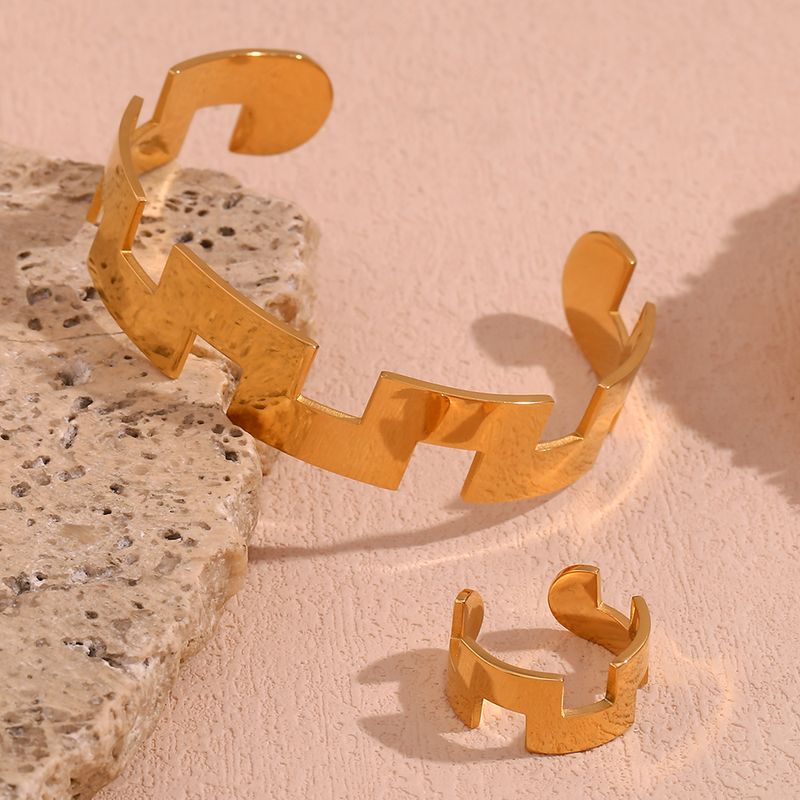 Einfacher Stil Einfarbig Rostfreier Stahl 18 Karat Vergoldet Ringe Armbänder