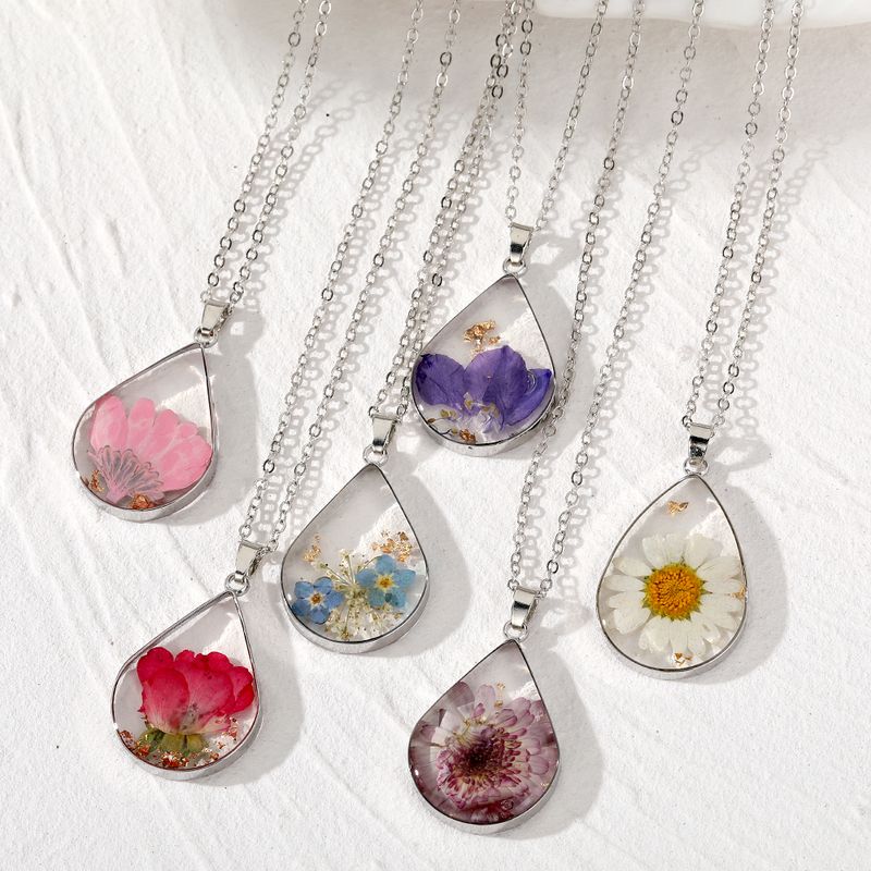 Casual Simple Style Water Droplets Alloy Resin Women's Pendant Necklace
