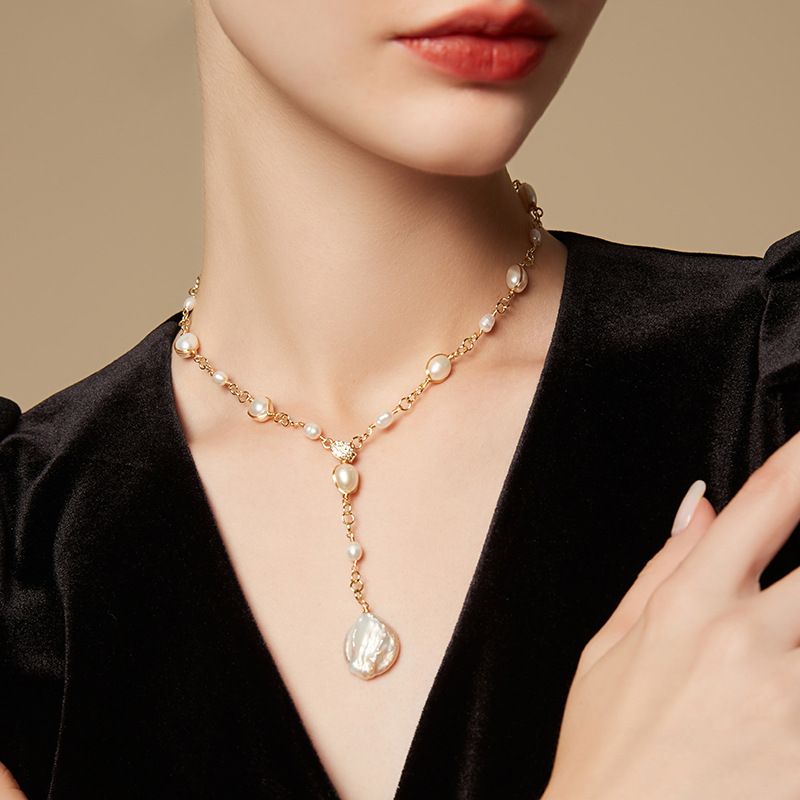 Elegant Lady Geometric Freshwater Pearl Copper Pendant Necklace In Bulk
