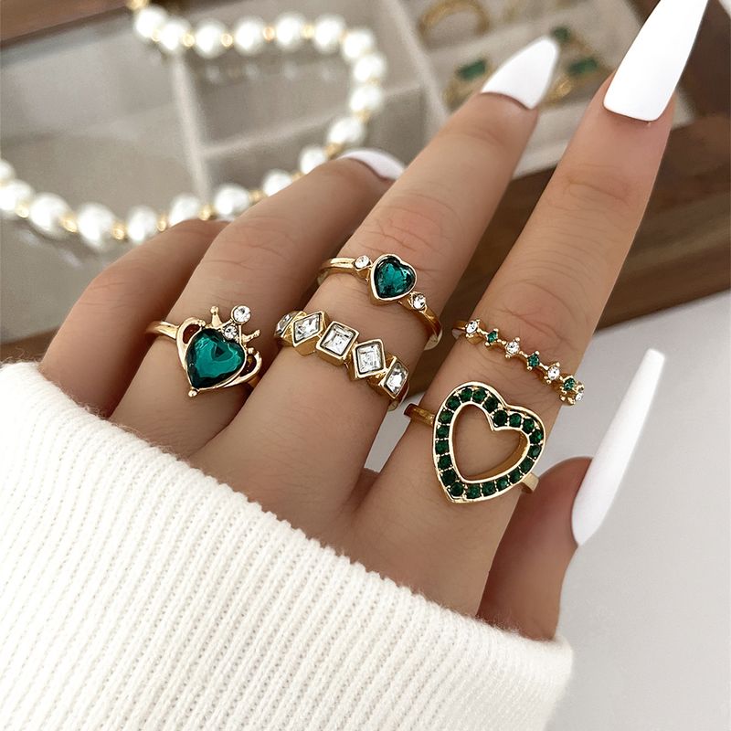 Elegant Lady Geometric Heart Shape Artificial Rhinestones Alloy Wholesale Rings