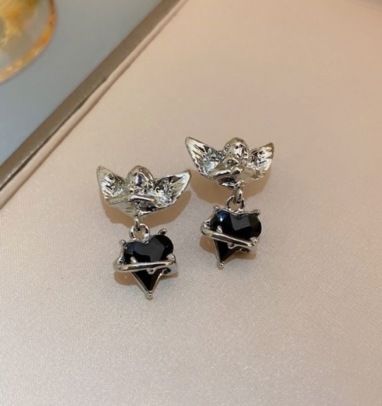 1 Pair Elegant Streetwear Heart Shape Plating Inlay Alloy Zircon Drop Earrings