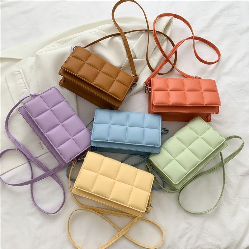 Women's Medium Pu Leather Solid Color Lingge Elegant Streetwear Square Magnetic Buckle Shoulder Bag Crossbody Bag Square Bag