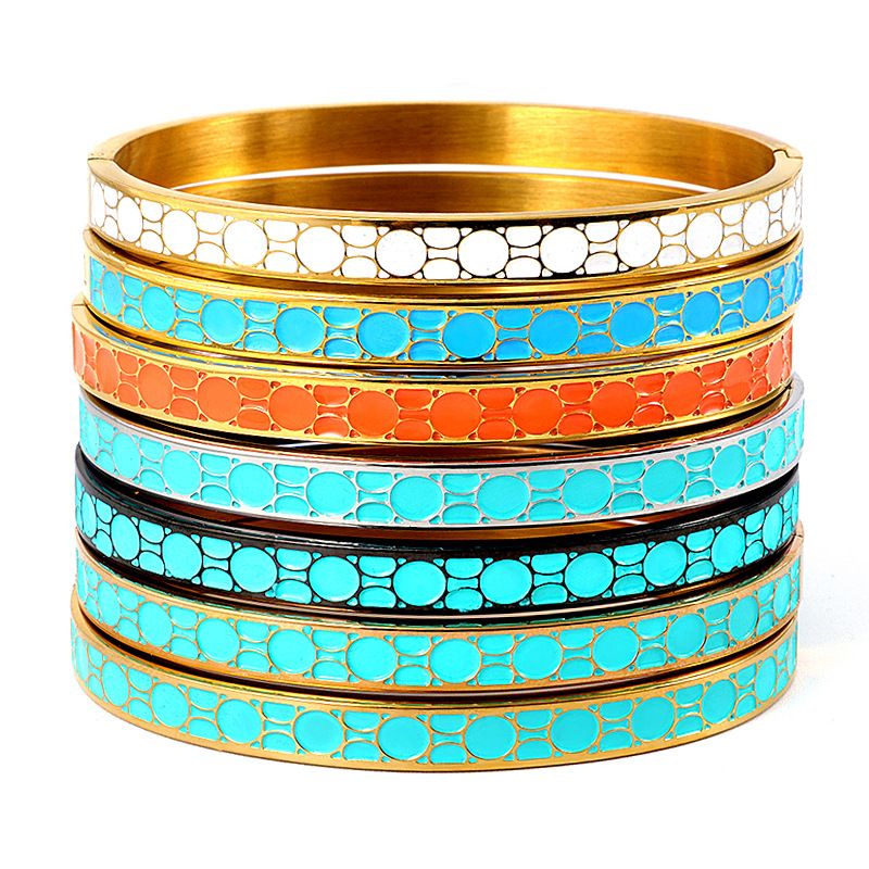 Streetwear Round Stainless Steel Bangle