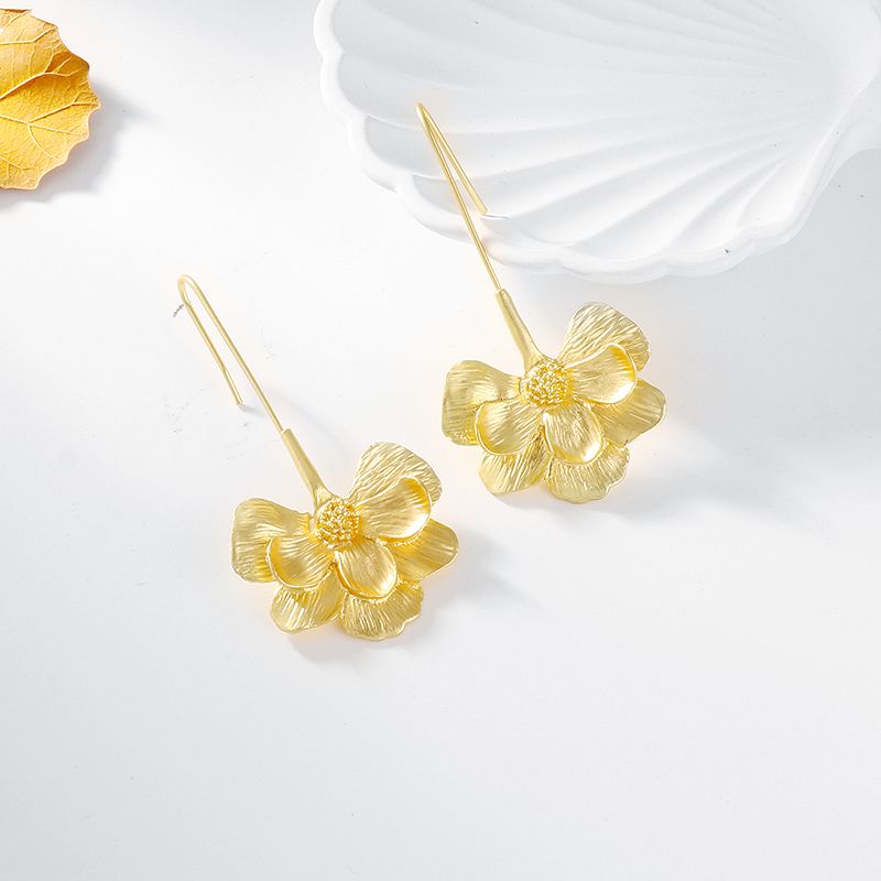 1 Pair Simple Style Flower Plating Alloy Gold Plated Rhodium Plated Earrings