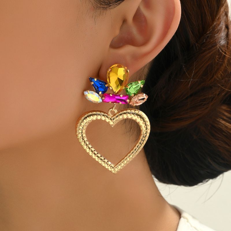1 Pair Luxurious Heart Shape Inlay Zinc Alloy Rhinestones Dangling Earrings