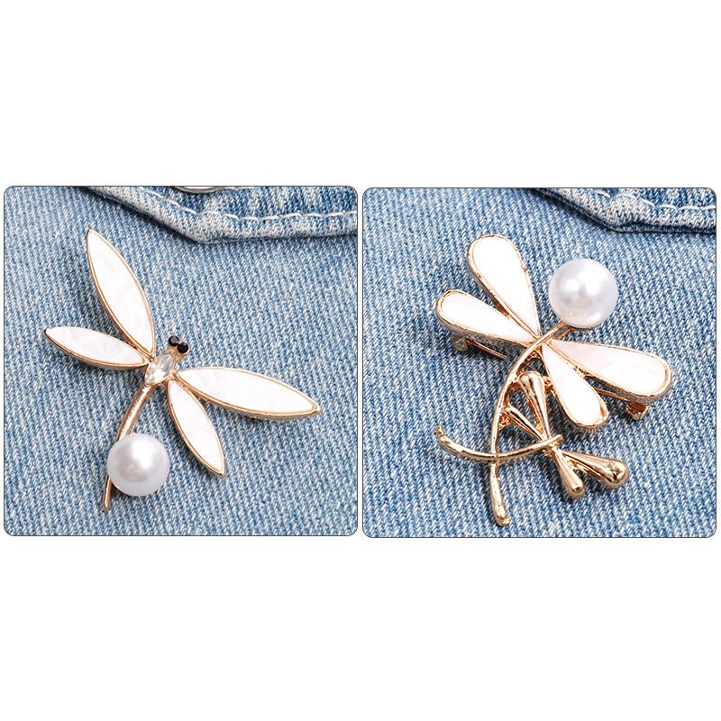Sweet Butterfly Imitation Pearl Alloy Women's Brooches