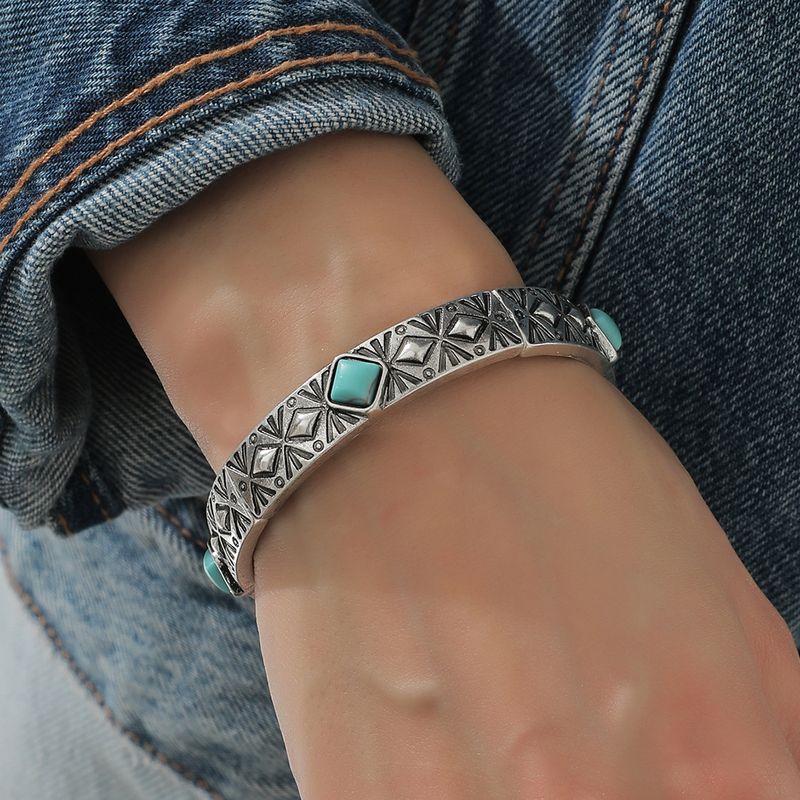 Casual Round Alloy Inlay Turquoise Women's Bangle