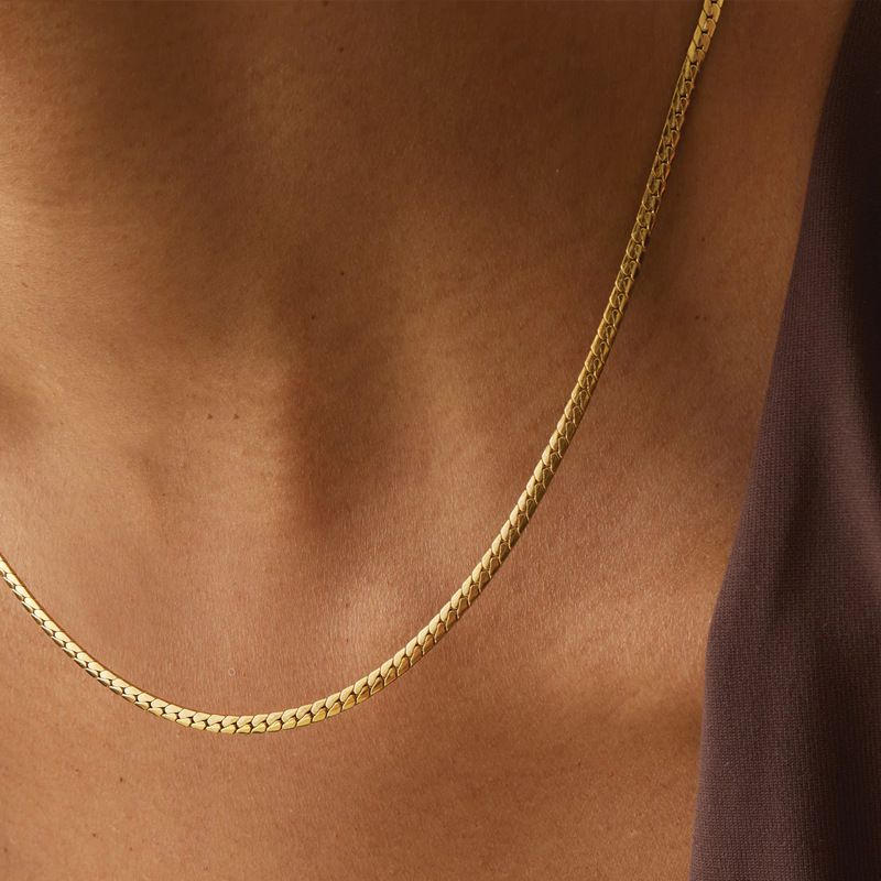 Klassischer Stil Einfarbig Titan Stahl 18 Karat Vergoldet Halskette In Masse
