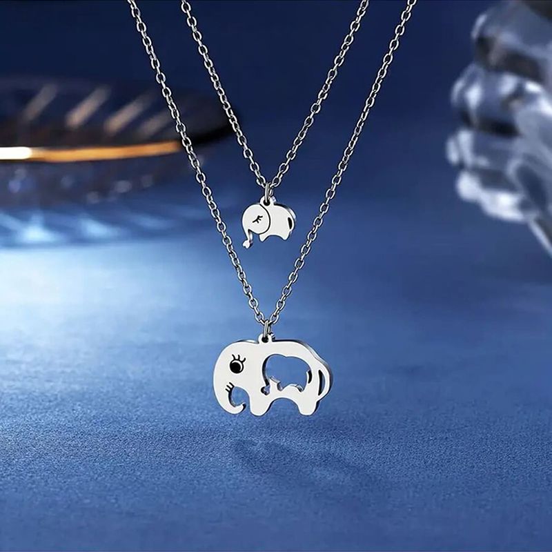 304 Stainless Steel Casual Simple Style Hollow Out Elephant Pendant Necklace