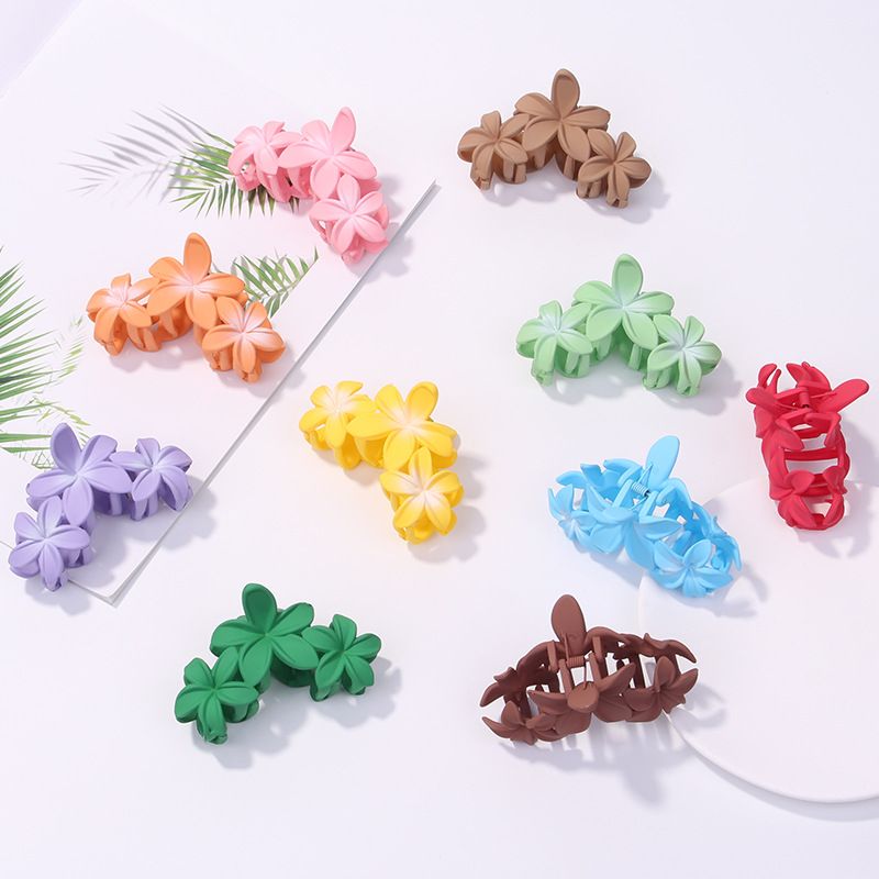 Cute Sweet Solid Color Flower Plastic Stoving Varnish Hair Claws