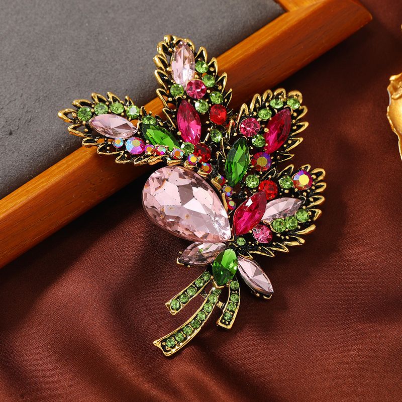 Retro Leaf Alloy Inlay Artificial Gemstones Women's Brooches