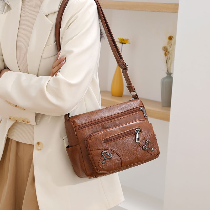 Women's All Seasons Pu Leather Solid Color Classic Style Sewing Thread Square Zipper Shoulder Bag