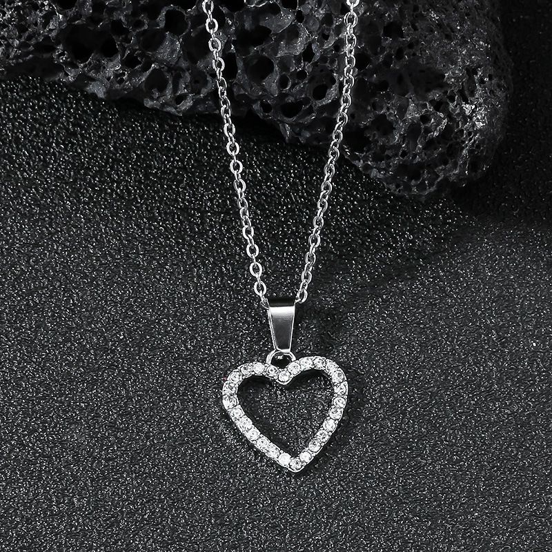 Simple Style Heart Shape Alloy Titanium Steel Inlay Rhinestones Pendant Necklace
