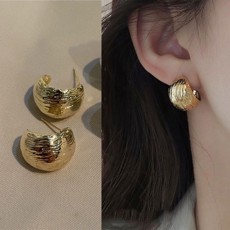 1 Pair Elegant Lady C Shape Plating Metal Gold Plated Ear Studs