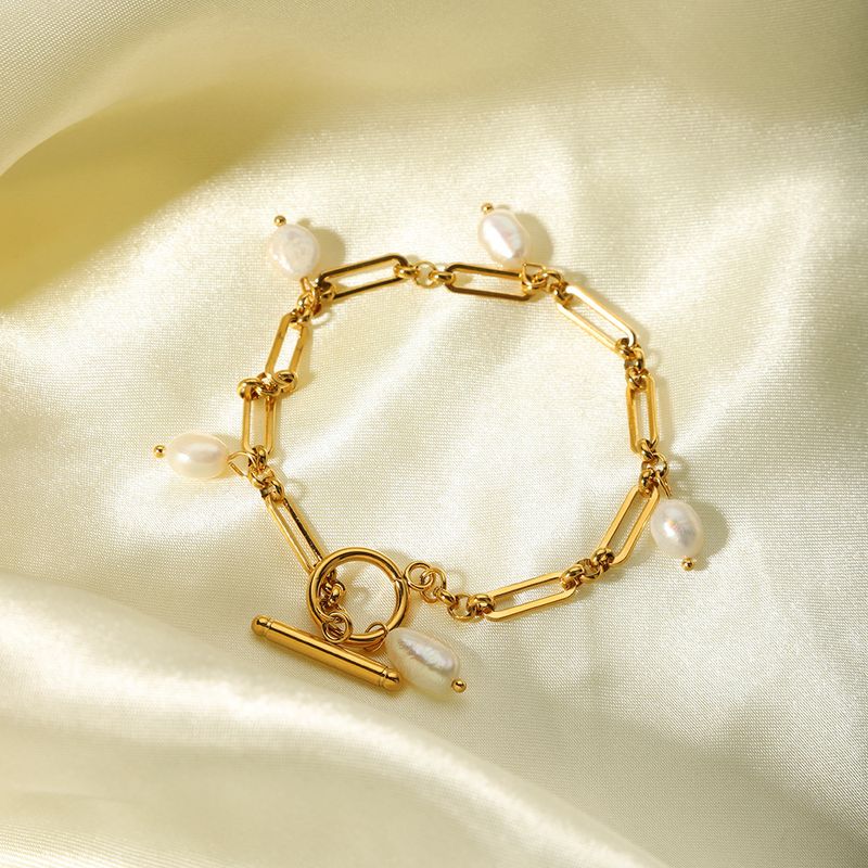 French Style Solid Color 201 Stainless Steel Freshwater Pearl 18K Gold Plated Bracelets In Bulk