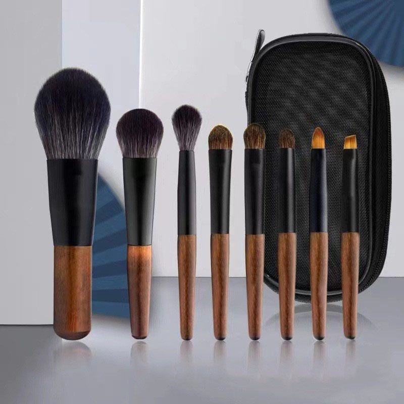 Ethnic Style Horsehair Wooden Handle Makeup Brushes 8 Pieces
