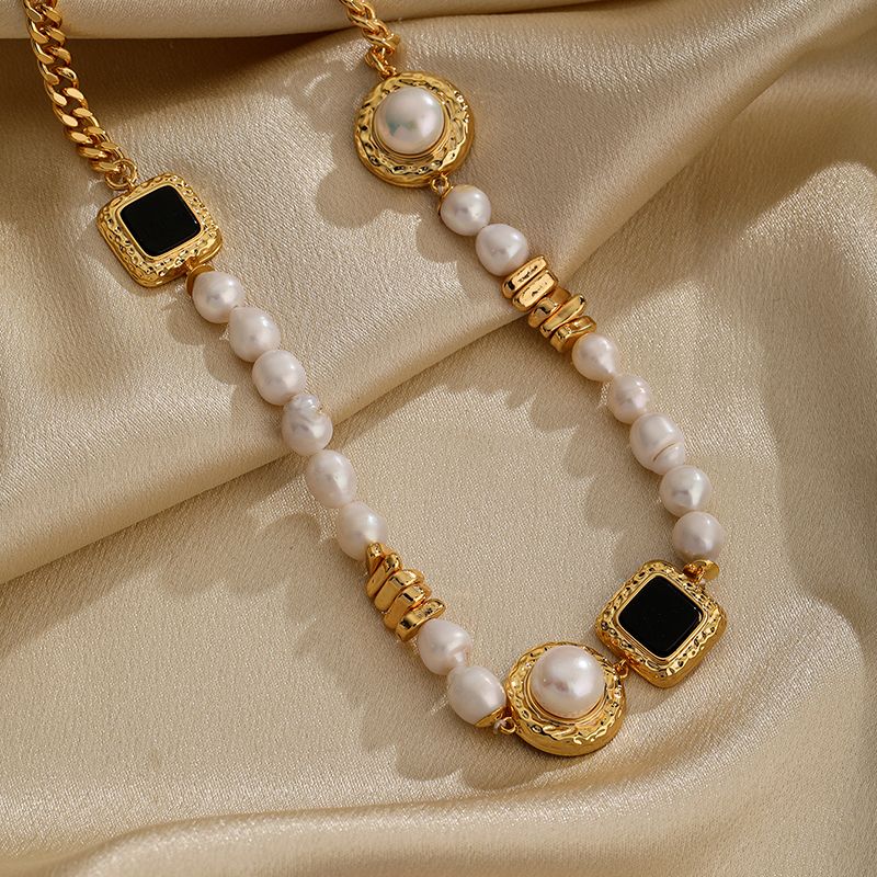 Ig-stil Elegant Runden Quadrat Kupfer Perlen Überzug Süßwasserperle Zirkon 18 Karat Vergoldet Halskette