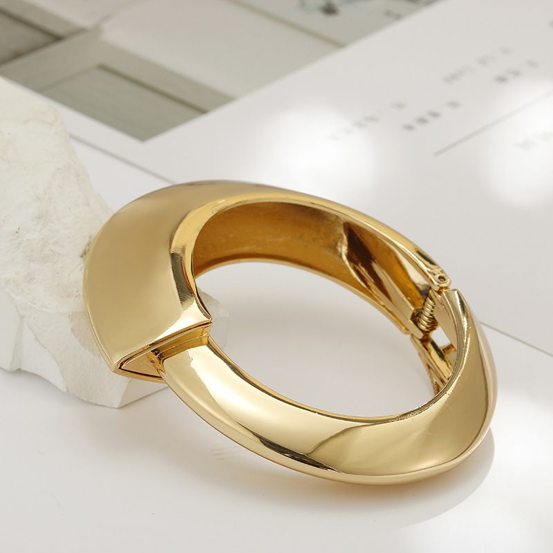 Classic Style Solid Color Alloy Plating Gold Plated Women's Bangle