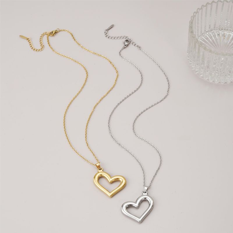 Acero Inoxidable Chapados en oro de 18k Estilo Simple Viajar Diariamente Pulido Enchapado Forma De Corazón Collar Colgante