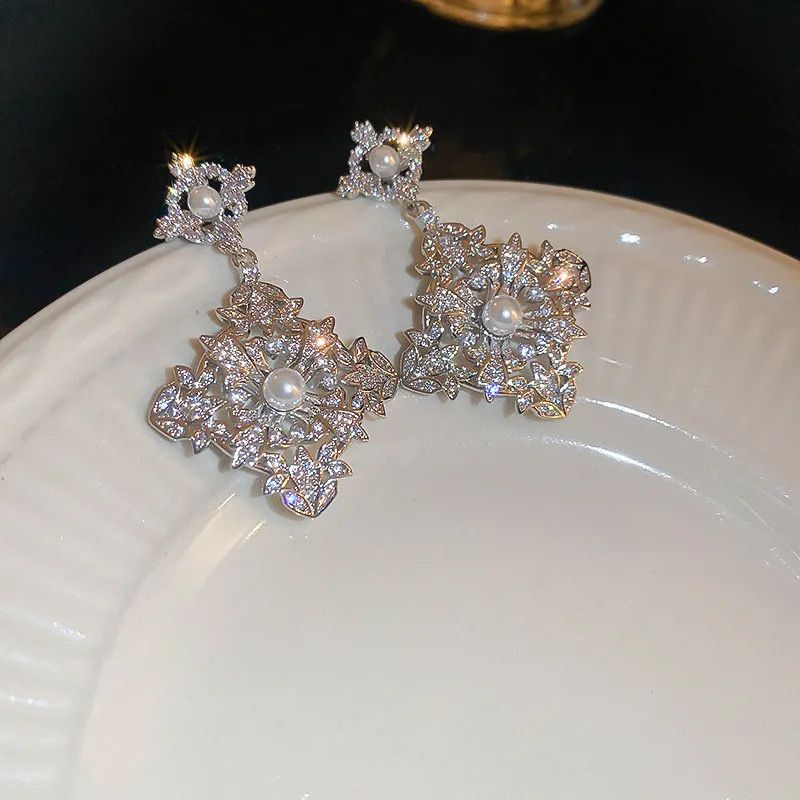 Wholesale Jewelry Streetwear Argyle Alloy Artificial Pearls Rhinestones Inlay Drop Earrings
