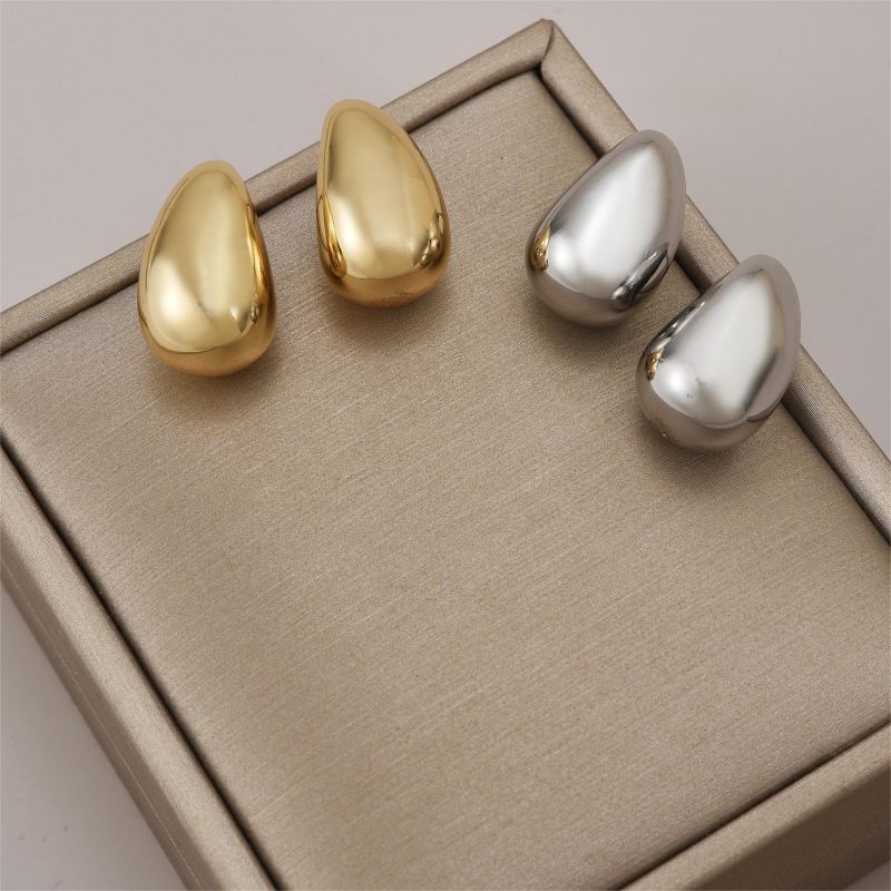 1 Paire Style Simple Les Gouttelettes D'eau Polissage Placage Le Cuivre Plaqué Or 18k Boucles D'oreilles