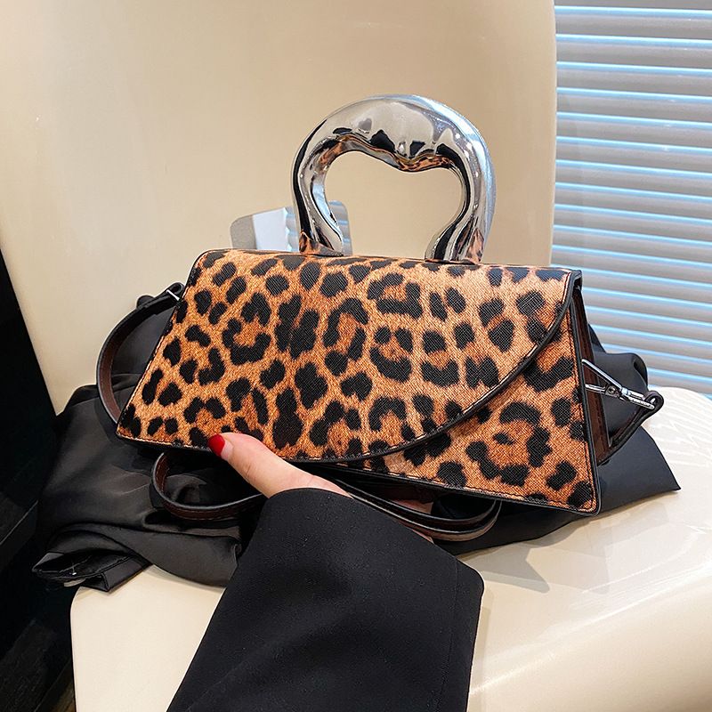 Women's Medium All Seasons Pu Leather Leopard Streetwear Square Flip Cover Handbag