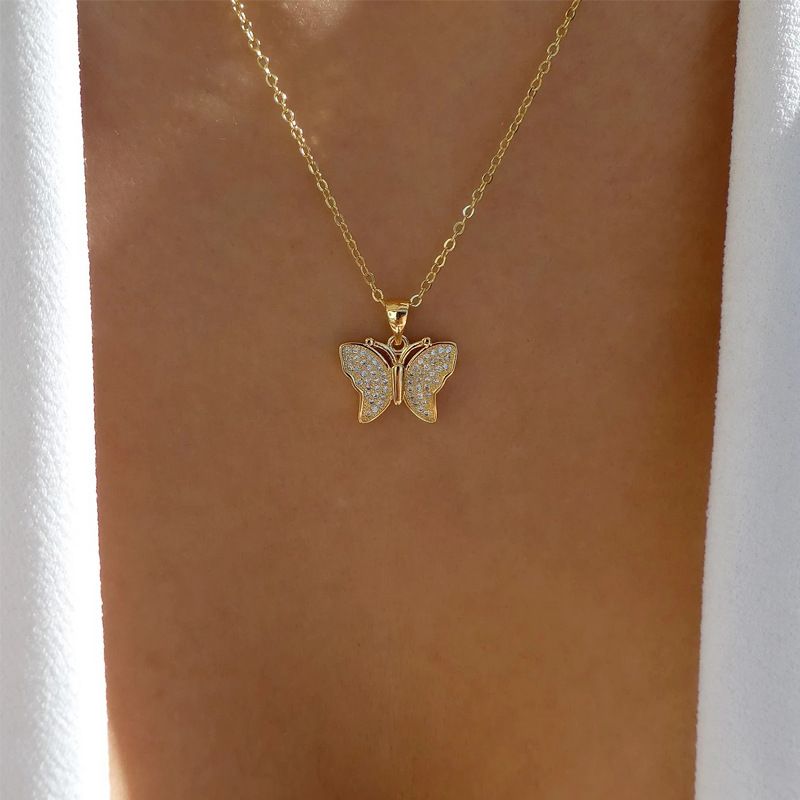 Dulce Animal Mariposa Aleación De Zinc Embutido Diamantes De Imitación Artificiales Mujeres Collar Colgante