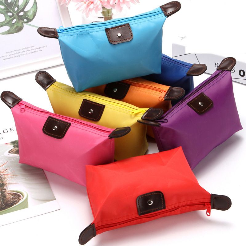 Women's All Seasons Nylon Solid Color Elegant Dumpling Shape Zipper Cosmetic Bag