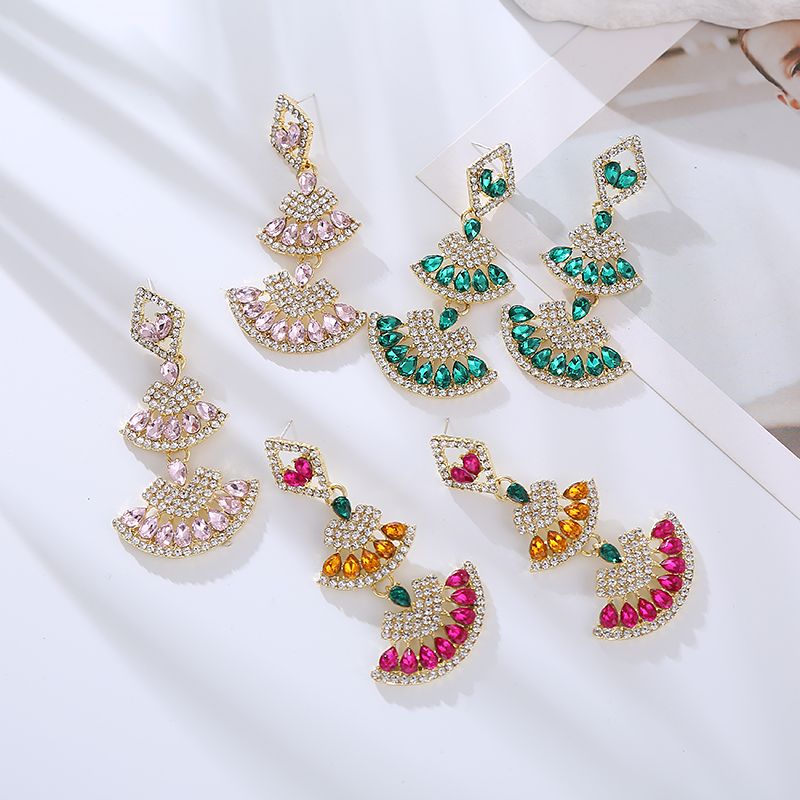 1 Pair Elegant Sector Inlay Alloy Rhinestones Drop Earrings