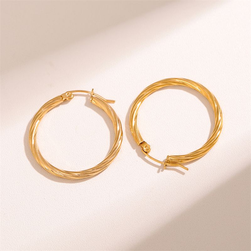 1 Pair Retro Simple Style C Shape Round Plating Stainless Steel 18K Gold Plated Hoop Earrings