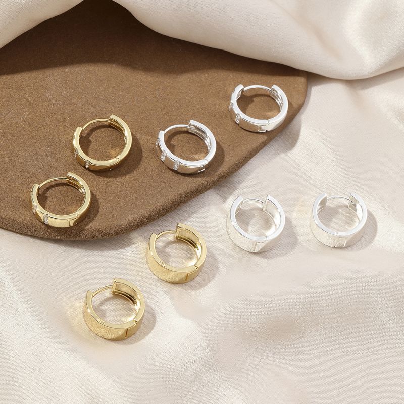 1 Pair Elegant Modern Style Simple Style Geometric Polishing Inlay Copper Zircon 18K Gold Plated Earrings