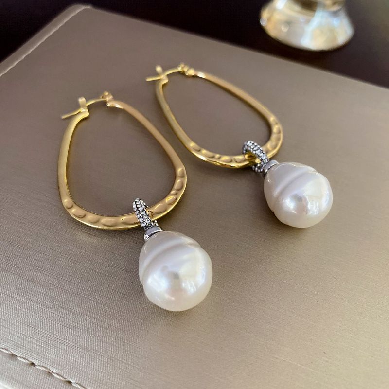 1 Pair Elegant Simple Style U Shape Inlay Imitation Pearl Alloy Zircon Gold Plated Drop Earrings