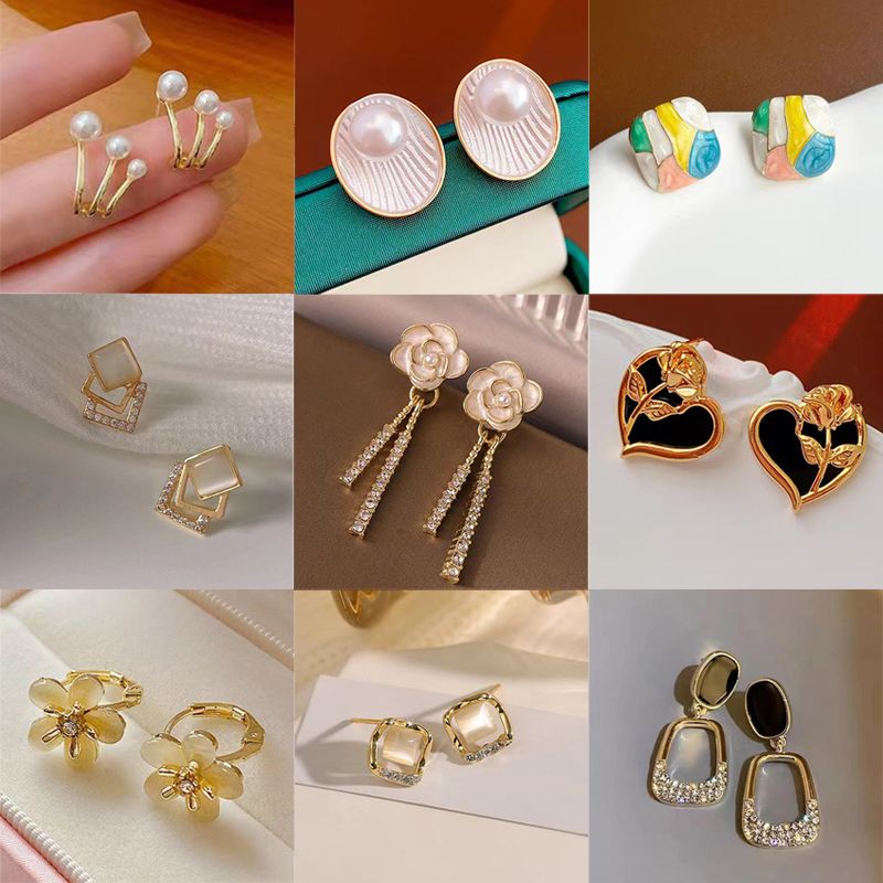 Wholesale Jewelry Elegant Simple Style Shiny Flower Alloy Rhinestones 24k Gold Plated Plating Inlay Ear Studs