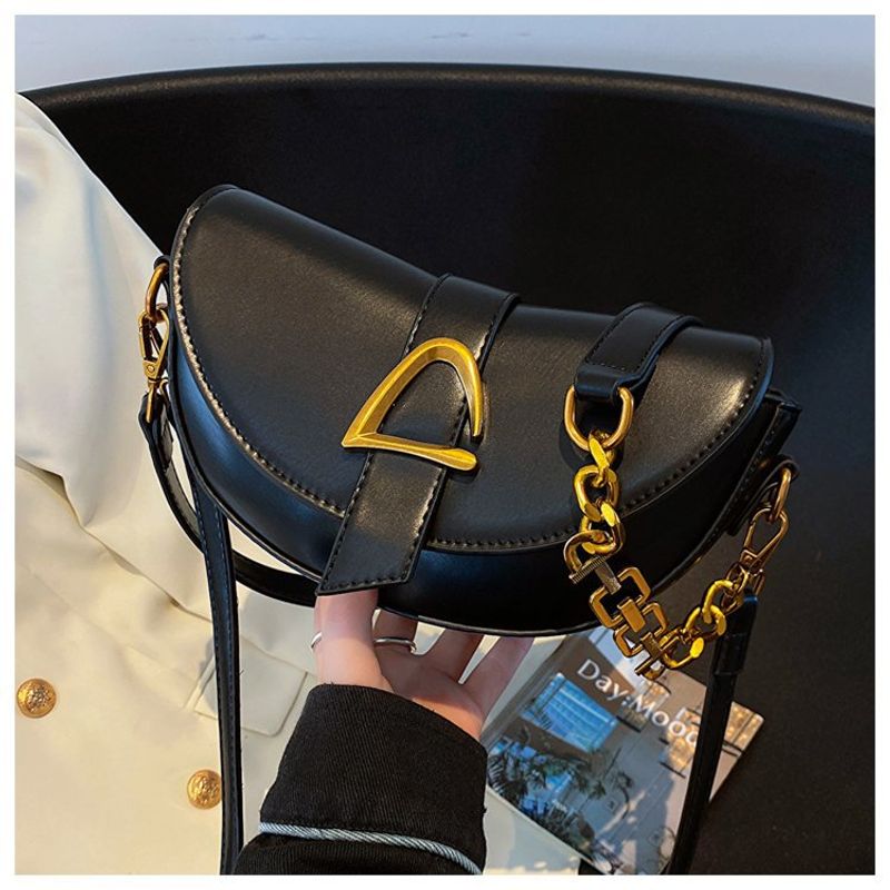 Women's Small All Seasons Pu Leather Solid Color Classic Style Oval Magnetic Buckle Saddle Bag