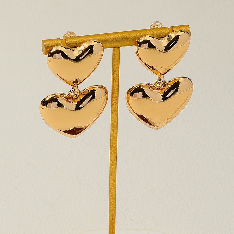 1 Pieza Elegante Forma De Corazón Enchapado Aleación Chapado En Oro Pendientes De Gota
