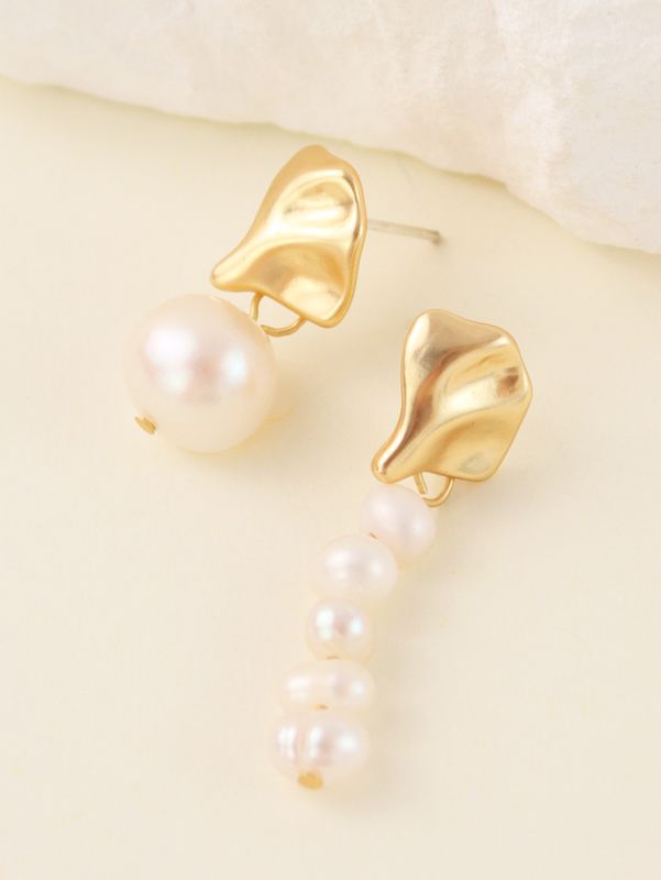 1 Pair Simple Style Geometric Flower Enamel Inlay Alloy Rhinestones Pearl Drop Earrings Ear Studs