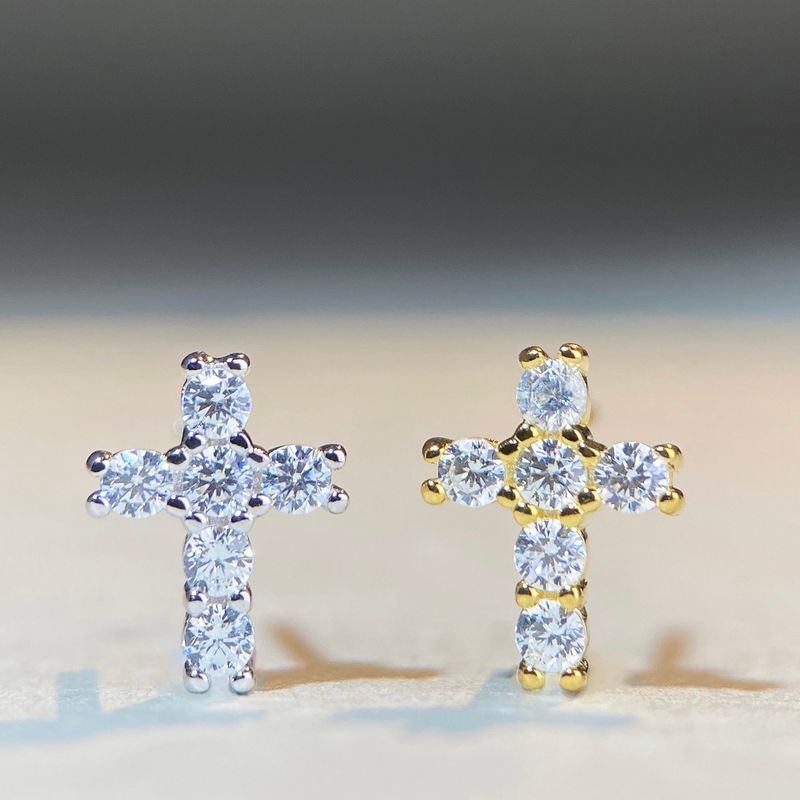 Simple Style Cross Sterling Silver Inlay Moissanite Ear Studs