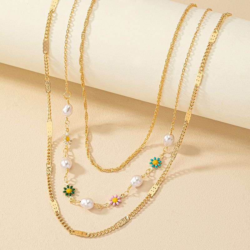 Ig Style Retro Heart Shape Pearl Daisy Alloy Plating Women's Necklace