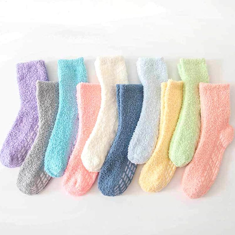 Unisex Casual Solid Color Polyester Crew Socks A Pair