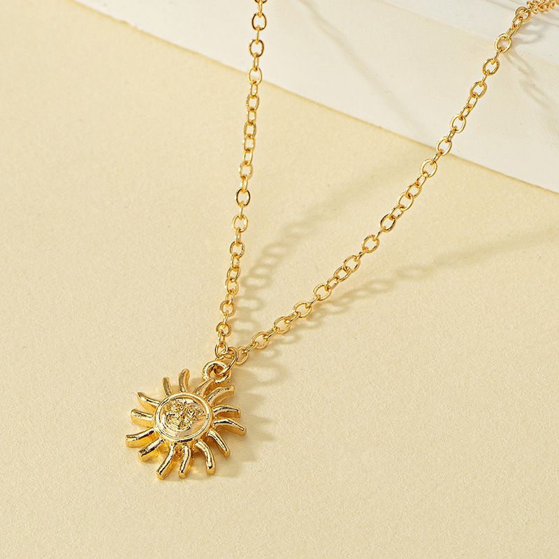 Simple Style Moon Alloy Plating Women's Pendant Necklace