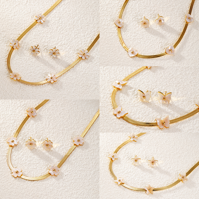 201 Edelstahl Hülse 18 Karat Vergoldet Elegant Einfacher Stil Überzug Stern Herzform Blume Ohrringe Halskette