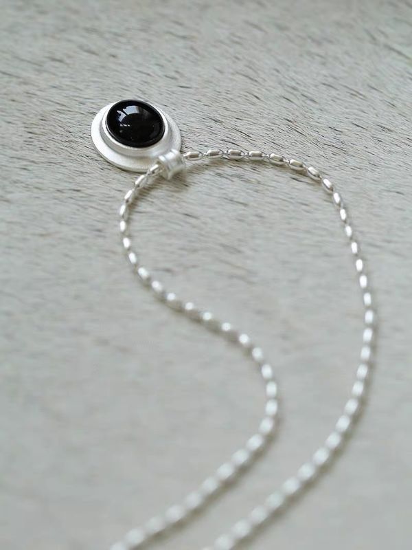 Simple Style Round Sterling Silver Agate Pendant Necklace In Bulk