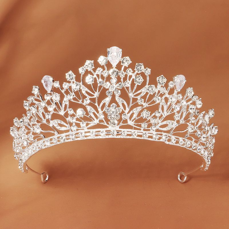 Retro Shiny Flower Alloy Hollow Out Inlay Rhinestones Crown