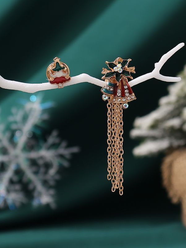 Dulce Estilo Británico Árbol De Navidad Copo De Nieve Aleación Embutido Diamantes De Imitación Artificiales Mujeres Broches 1 Juego
