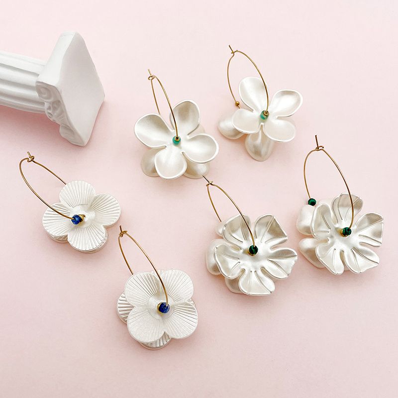 1 Pair Casual Commute Flower Plating 304 Stainless Steel Shell Natural Stone Crystal Gold Plated Earrings