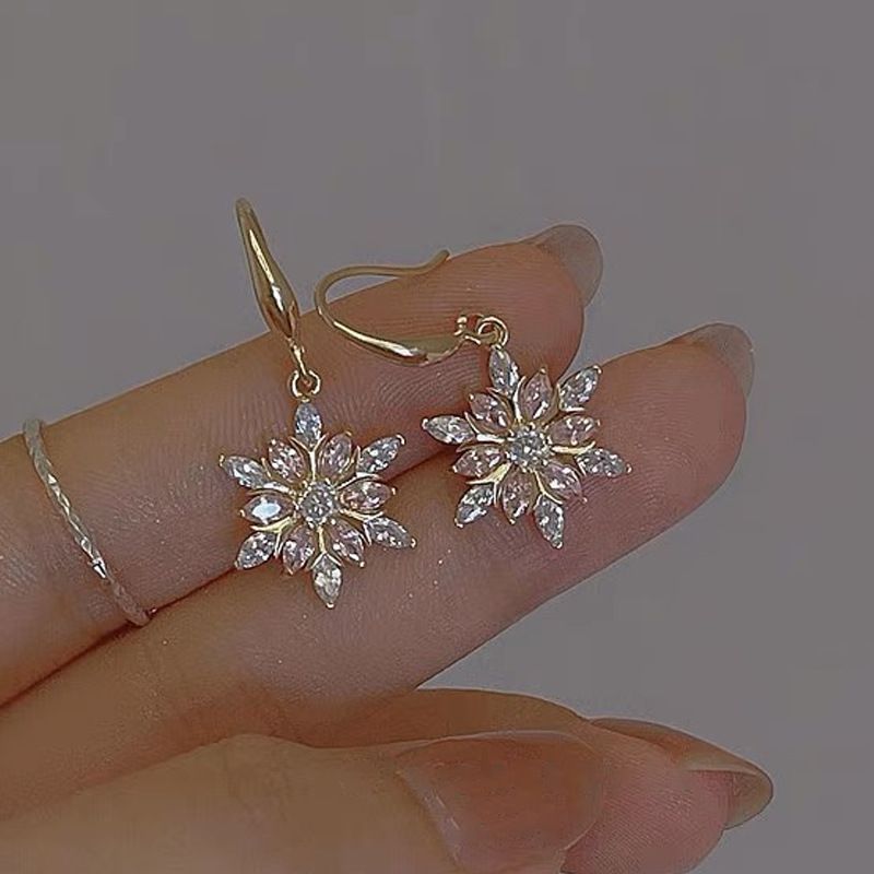 Wholesale Jewelry Vintage Style Simple Style Solid Color Snowflake Alloy Zircon Plating Inlay Drop Earrings