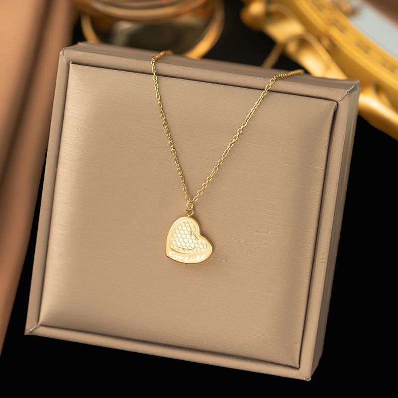 Simple Style Heart Shape Solid Color Titanium Steel Plating 18k Gold Plated Pendant Necklace