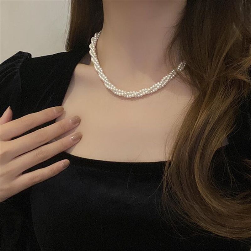 Elegante Color Sólido Perla De Imitación Mujeres Collar
